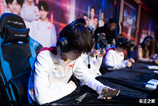 AdreN谈s1mple：他只属于顶尖赛事，不能再低了